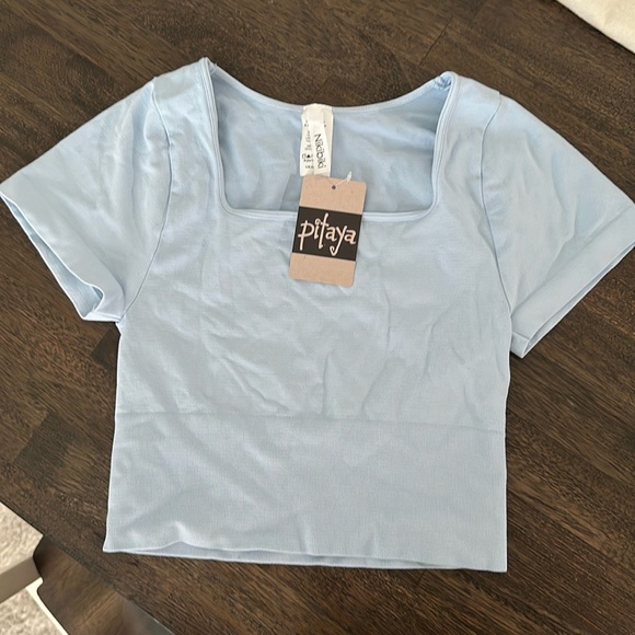Nikibiki cashmere blue crop top - Picture 1 of 3